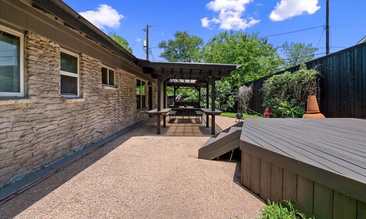 Photo of Outdoor in South Lamar
