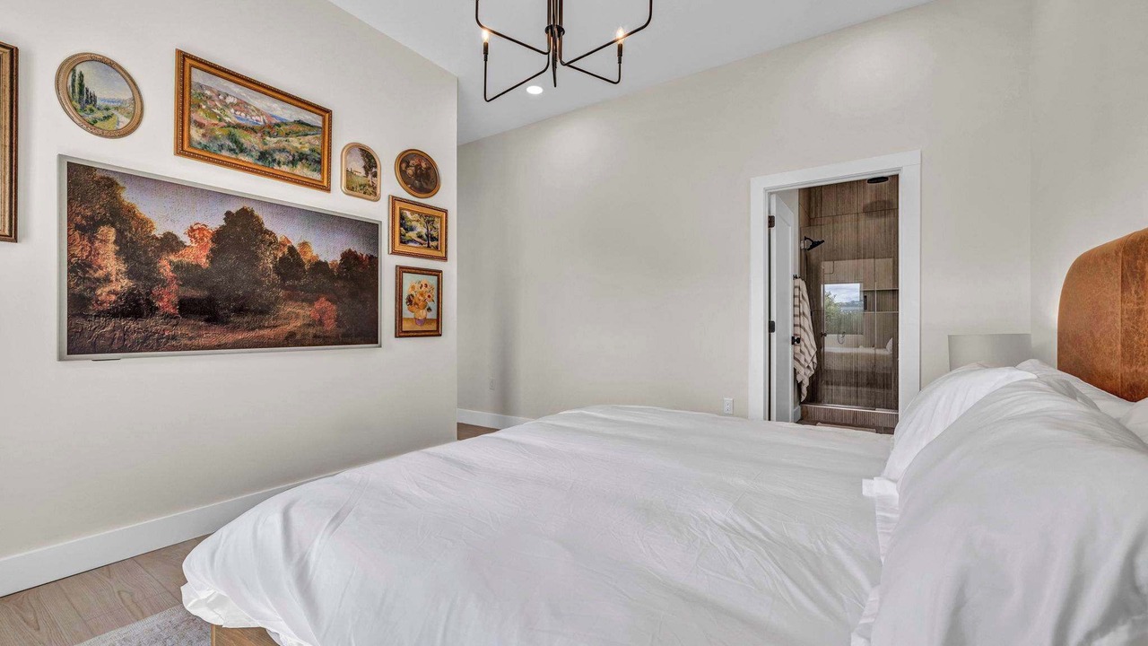 Photo of Bedroom in Tremont