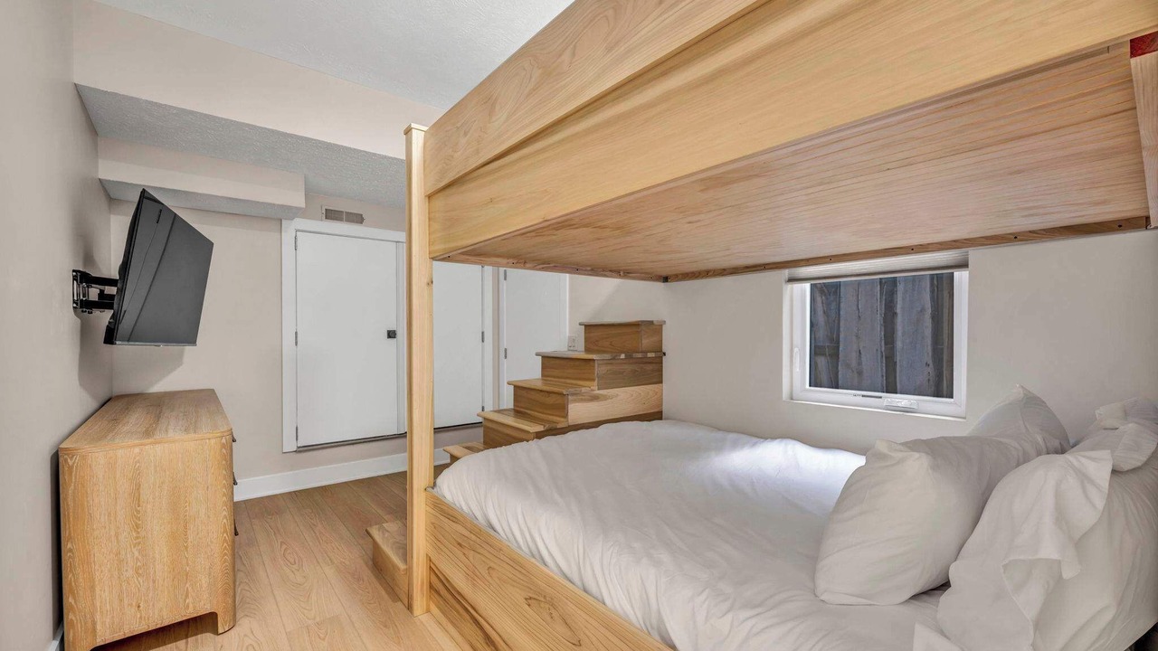 Photo of Bedroom in Tremont