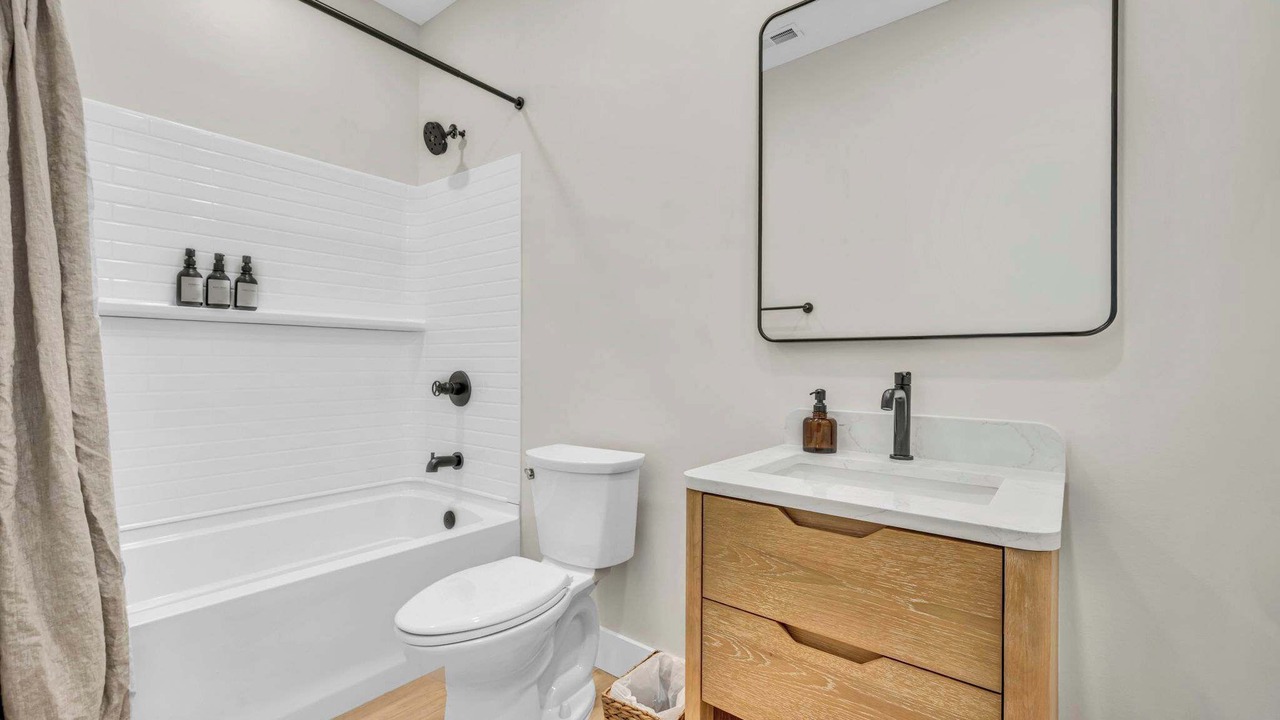 Photo of Bathroom in Tremont