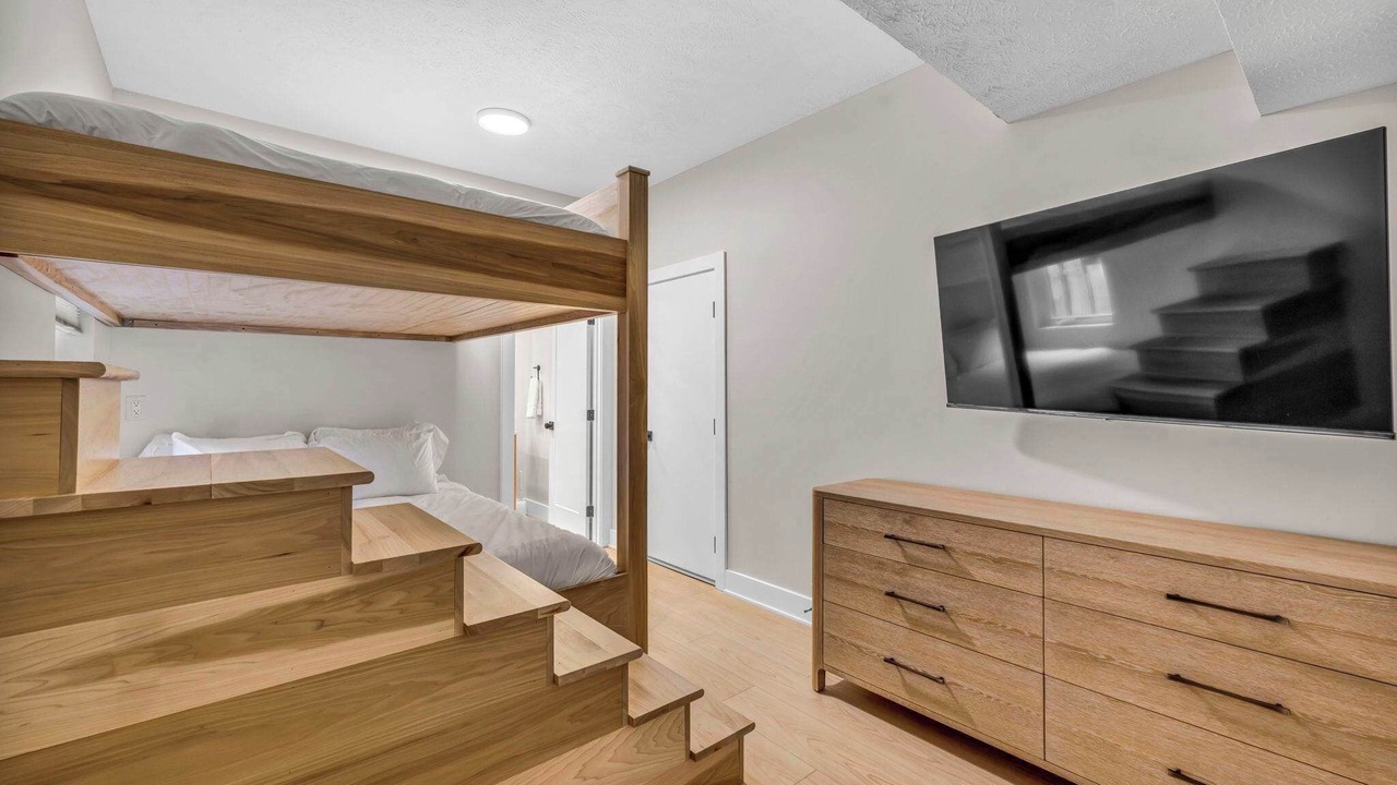 Photo of Bedroom in Tremont