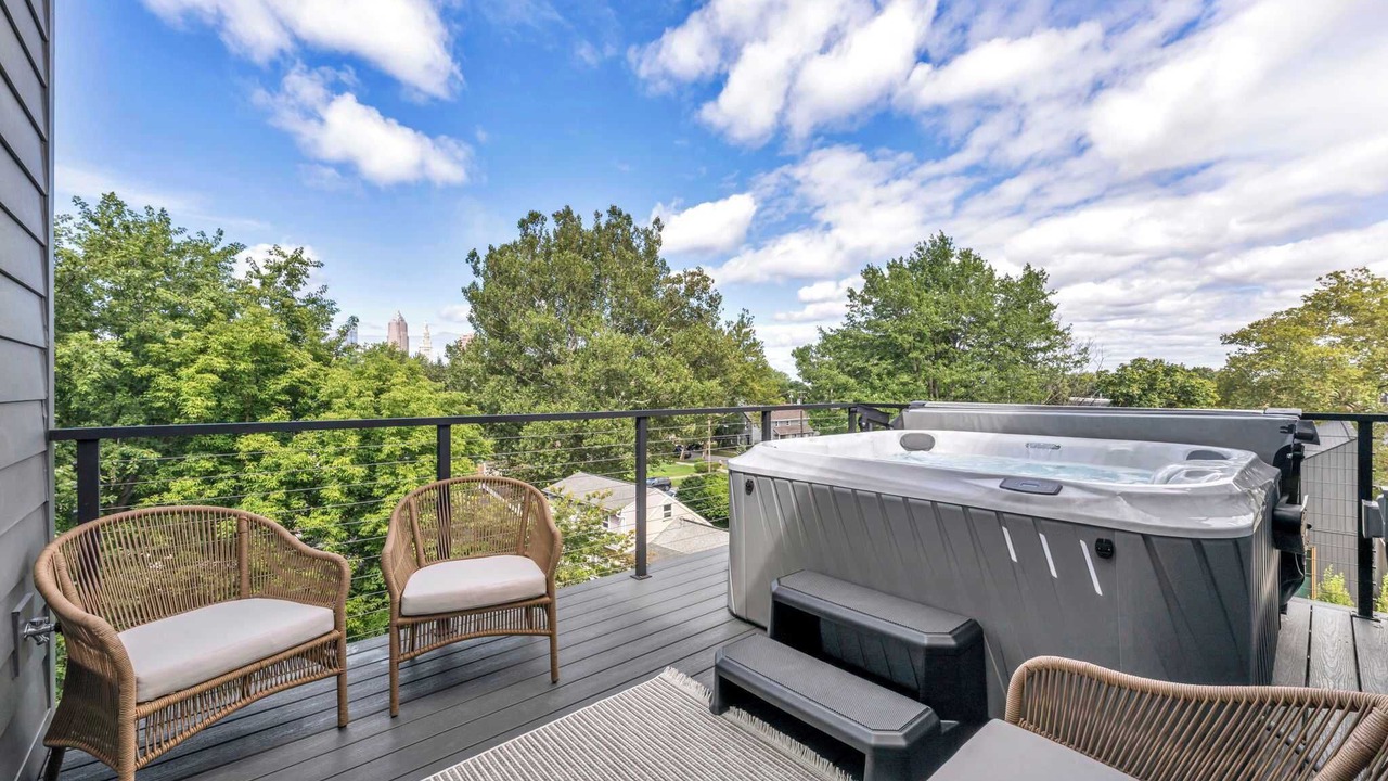 Photo of Patio Balcony in Tremont
