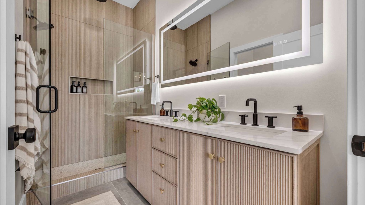 Photo of Bathroom in Tremont