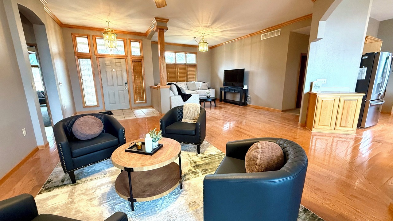 Photo of Livingroom in Umber View Heights