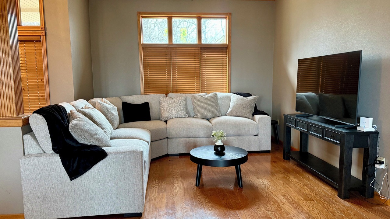Photo of Livingroom in Umber View Heights
