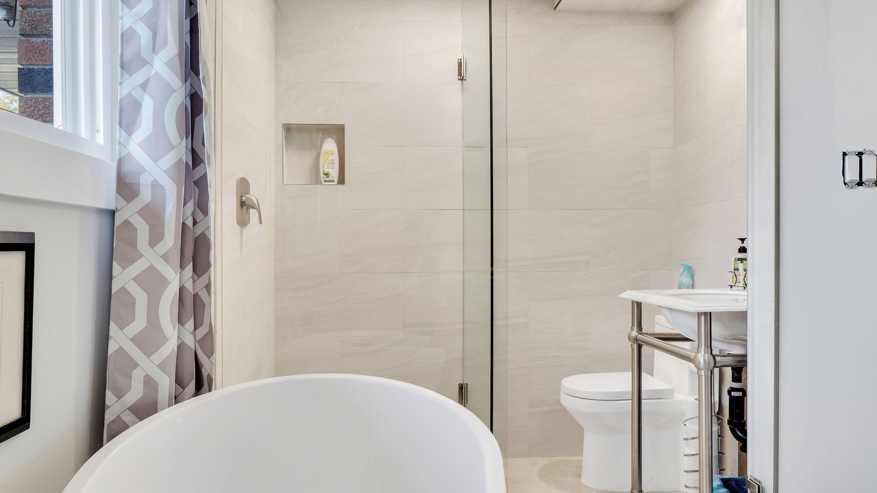 Photo of Bathroom in Campbellford