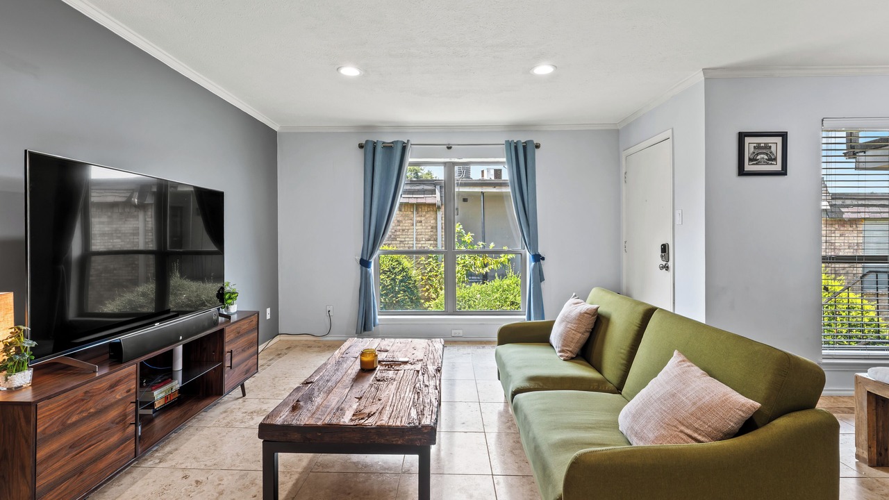Photo of Livingroom in North Dallas