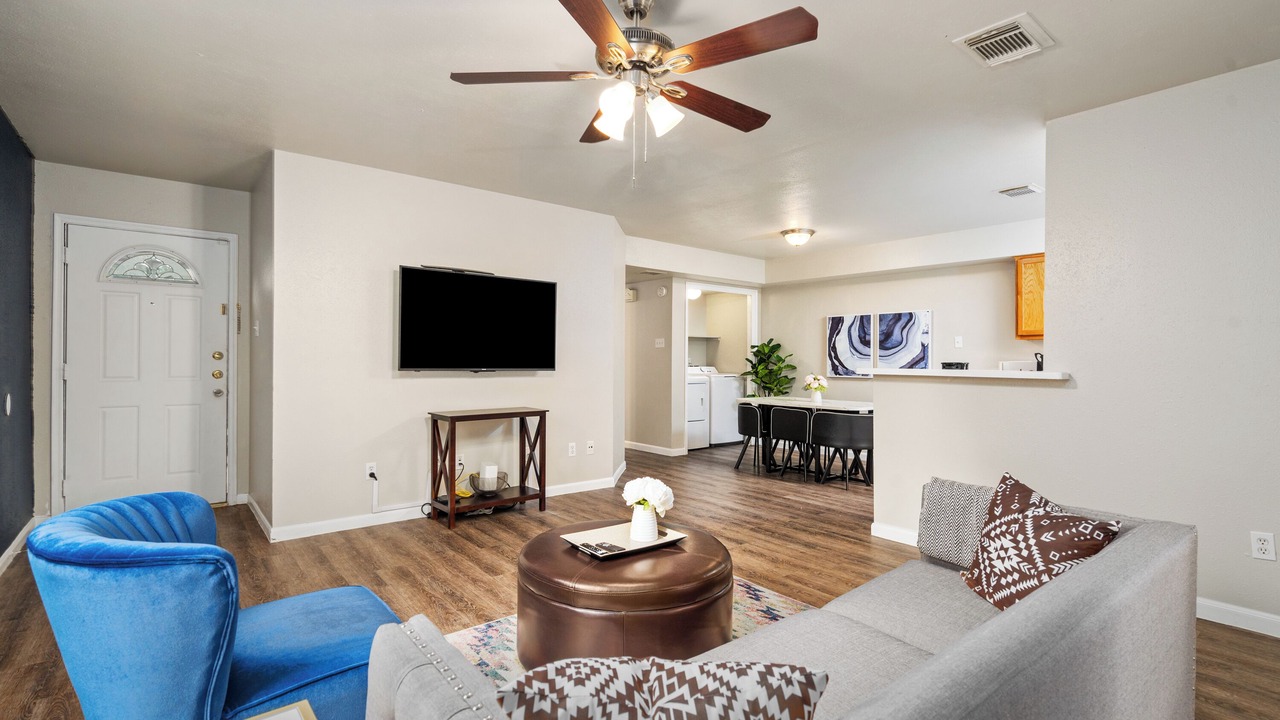 Photo of Livingroom in Cypress