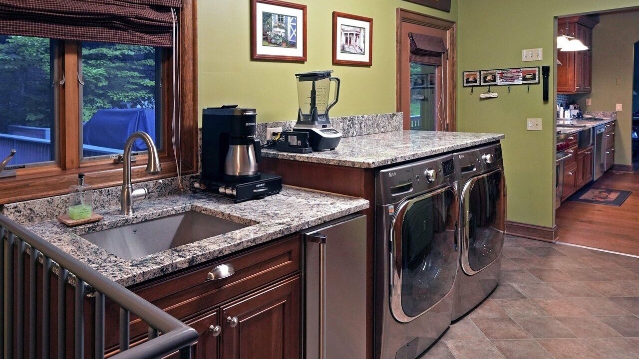 Photo of Kitchen in Kattskill Bay