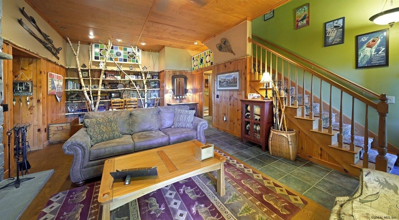 Photo of Livingroom in Kattskill Bay