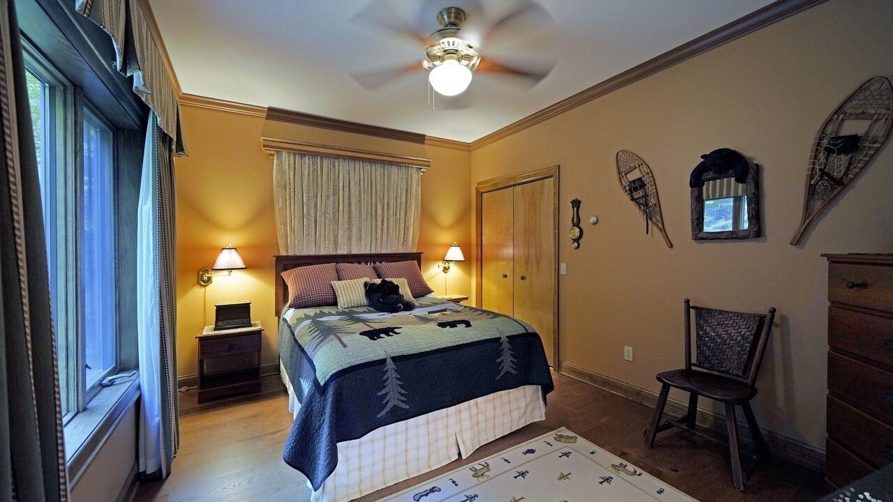 Photo of Bedroom in Kattskill Bay