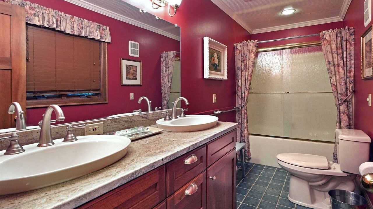 Photo of Bathroom in Kattskill Bay