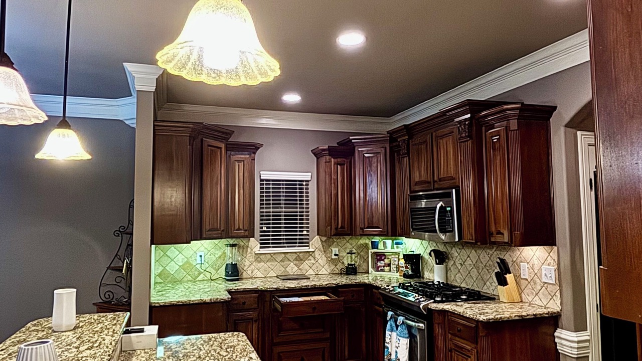 Photo of Kitchen in Red Chute