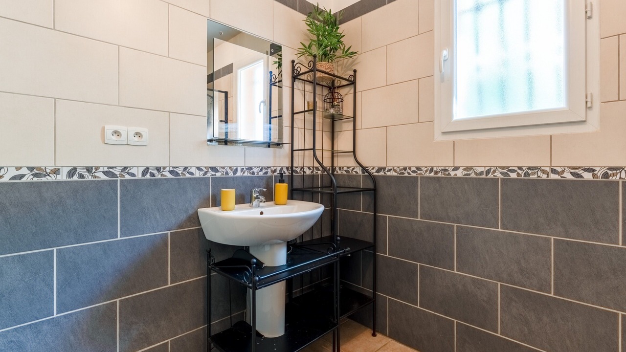 Photo of Bathroom in Mejannes-le-Clap