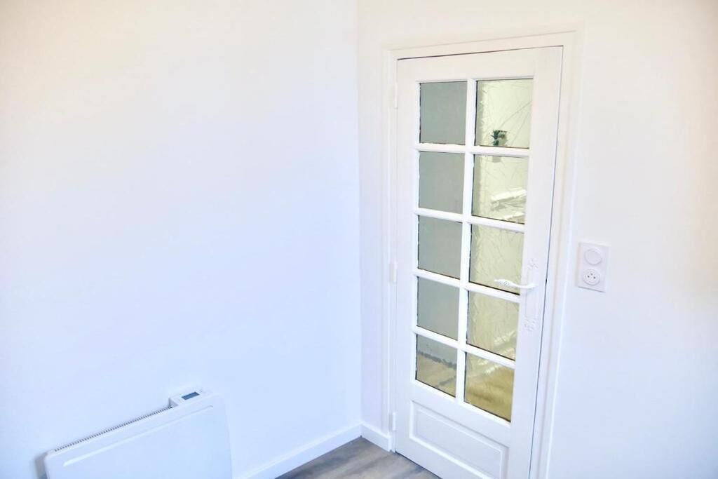 Photo of Others in Sens