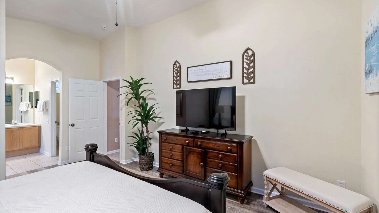 Photo of Bedroom in Windsor Palms