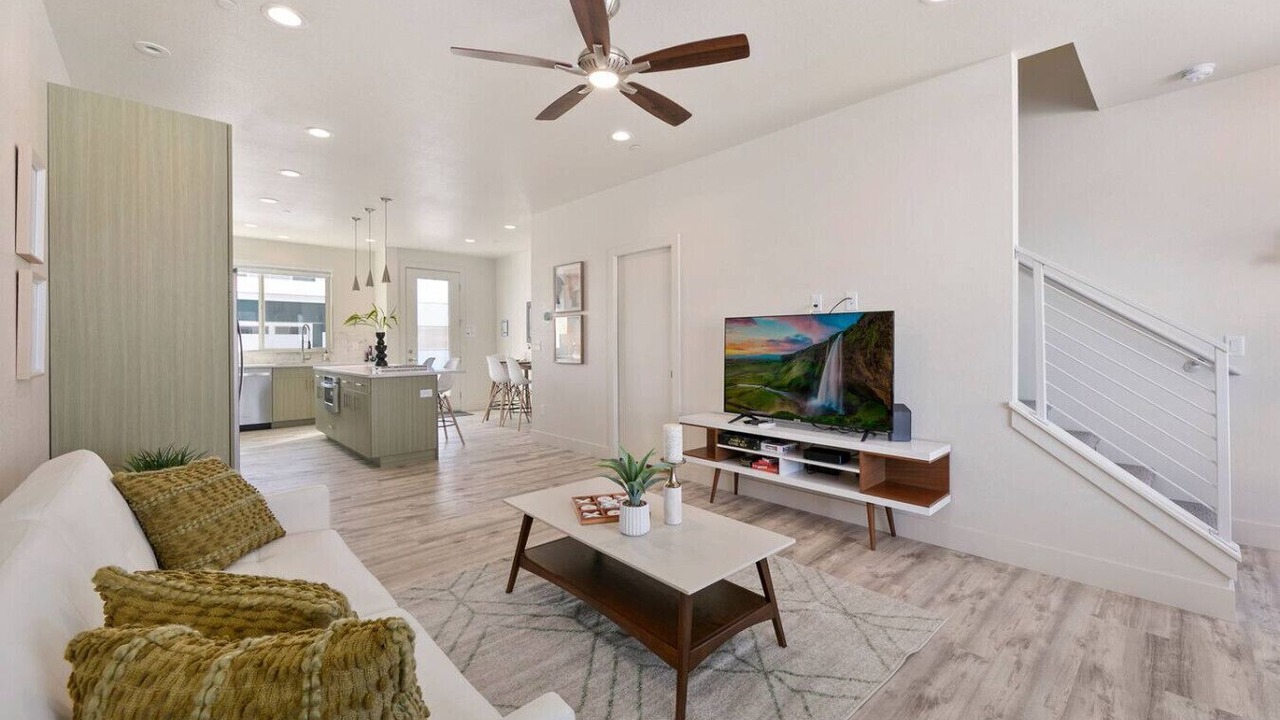 Photo of Livingroom in Old Town North