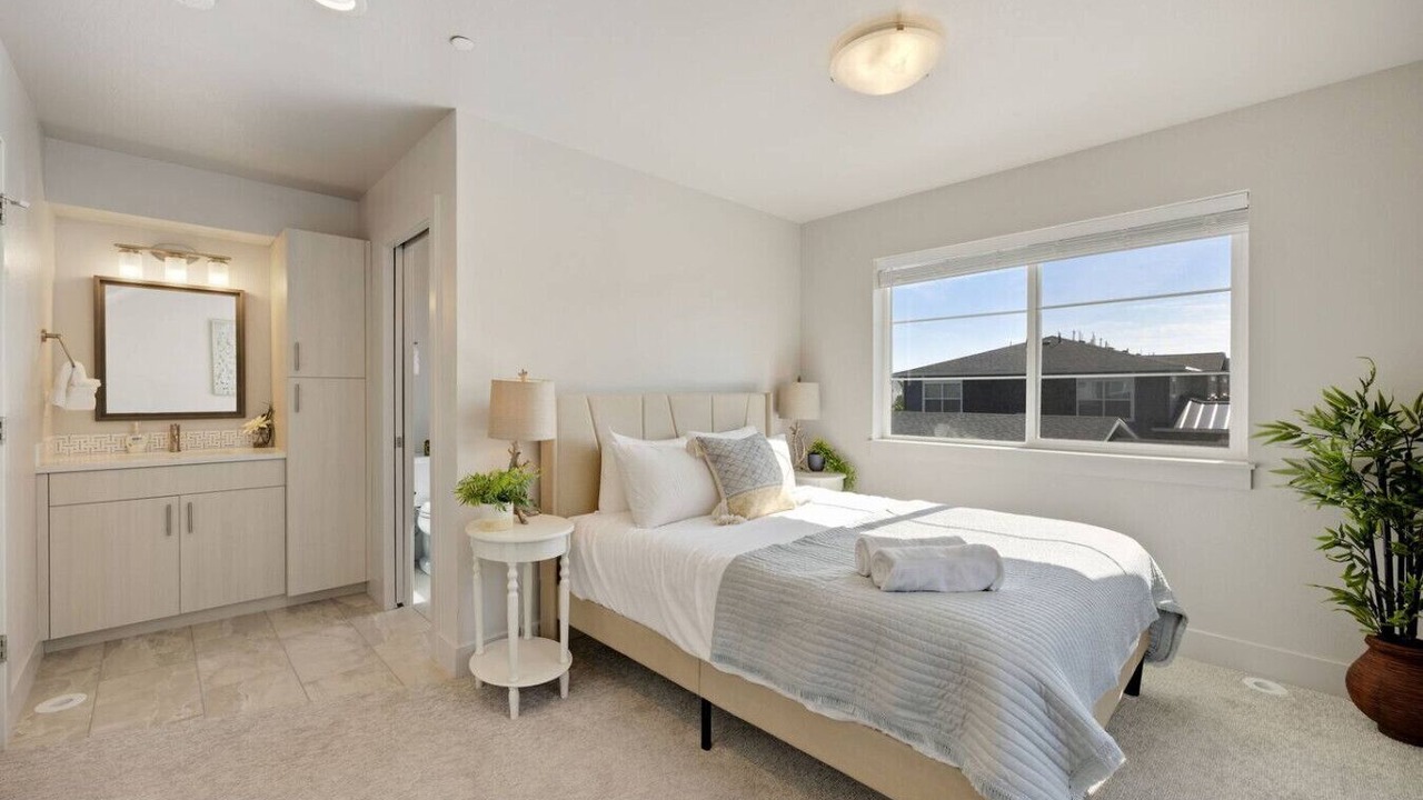 Photo of Bedroom in Old Town North
