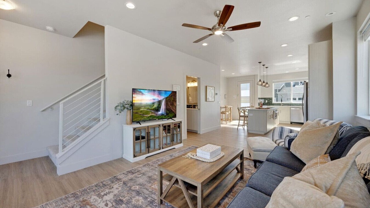 Photo of Livingroom in Old Town North