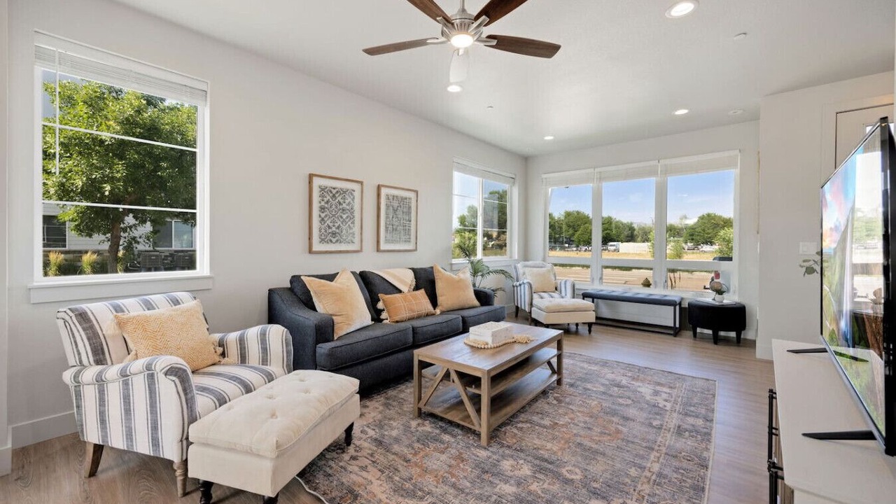 Photo of Livingroom in Old Town North
