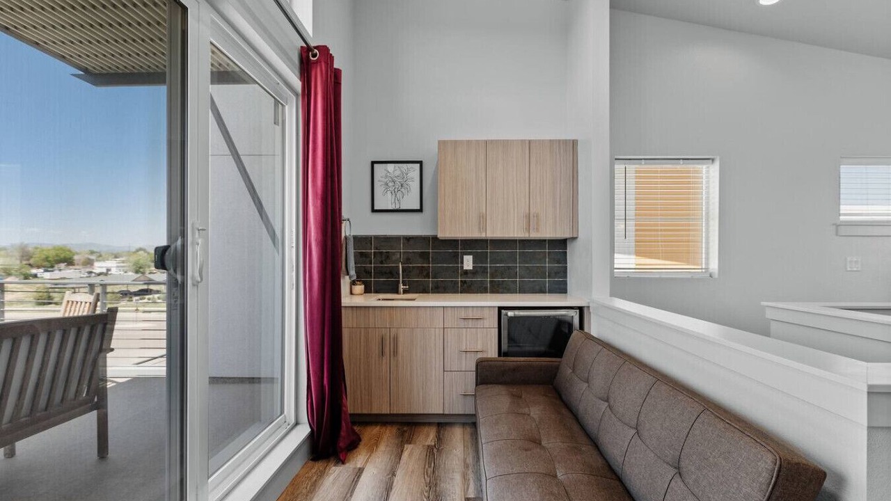 Photo of Livingroom in Old Town North