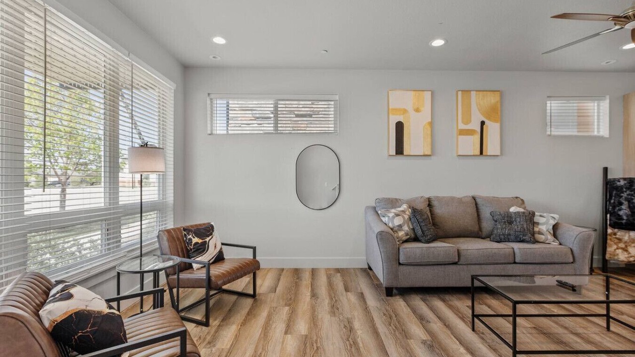 Photo of Livingroom in Old Town North
