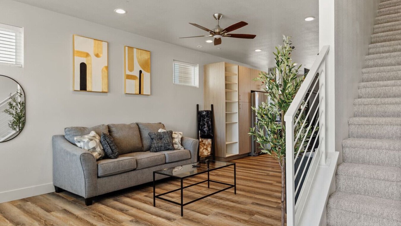 Photo of Livingroom in Old Town North