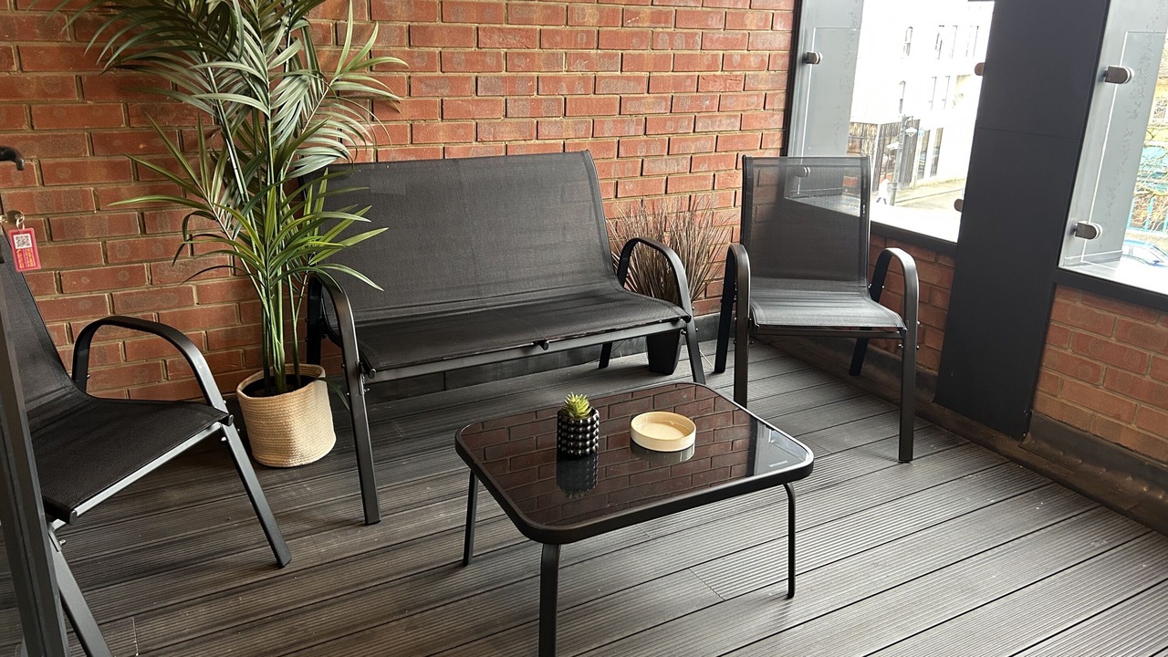Photo of Patio Balcony in North Finchley