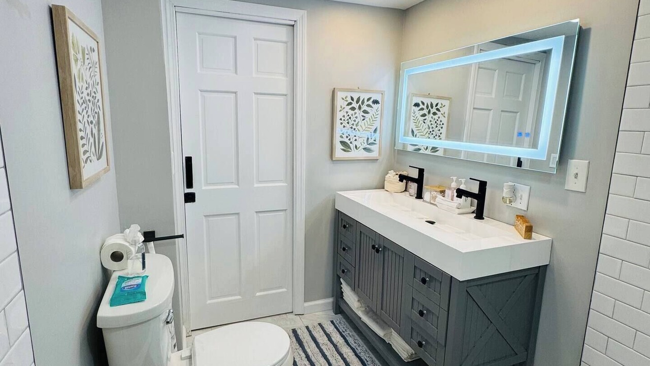 Photo of Bathroom in Clinton