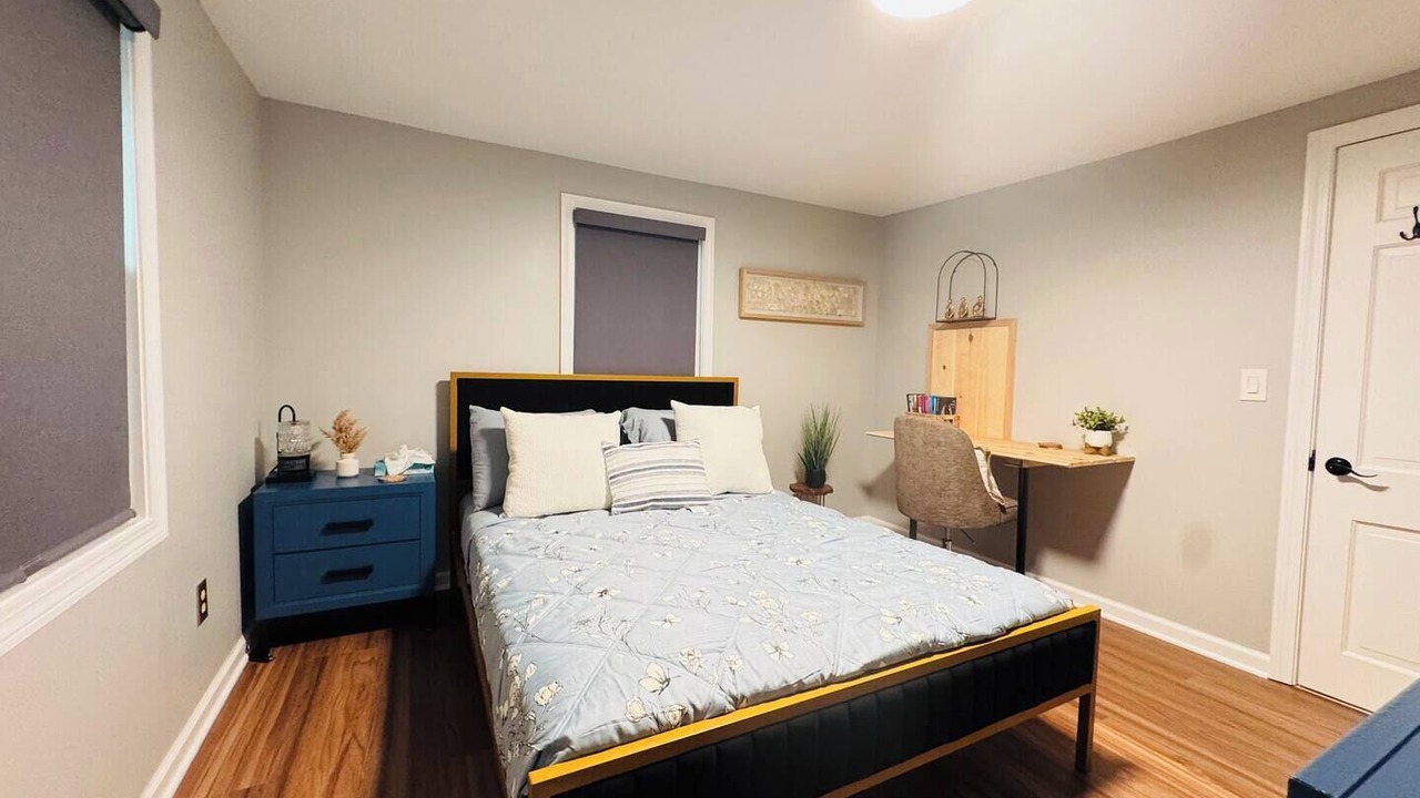 Photo of Bedroom in Clinton