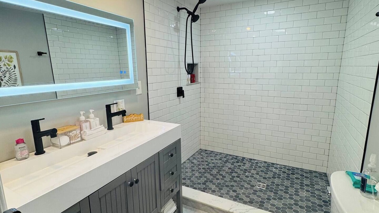 Photo of Bathroom in Clinton