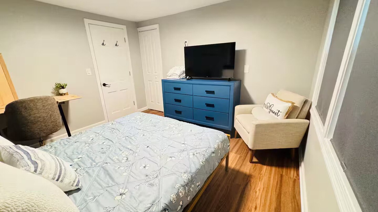 Photo of Bedroom in Clinton