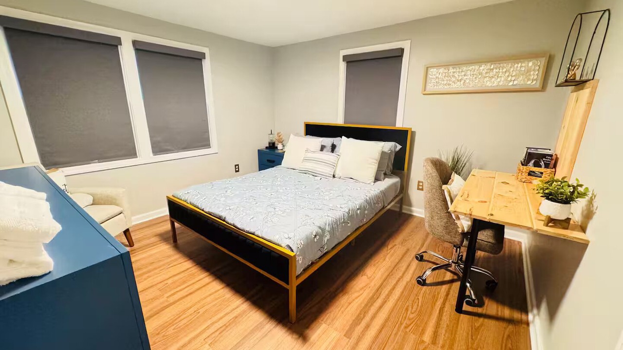 Photo of Bedroom in Clinton