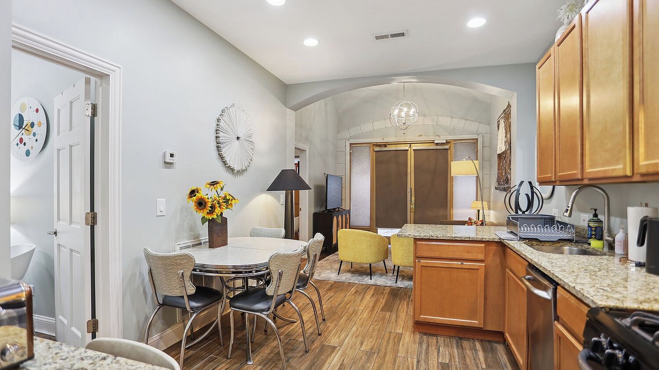 Photo of Kitchen in Old Town Triangle