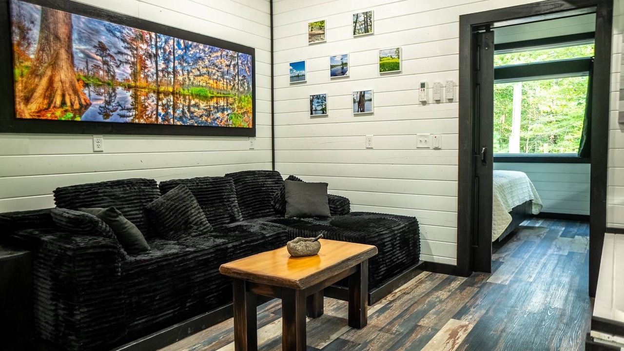 Photo of Livingroom in Board Camp
