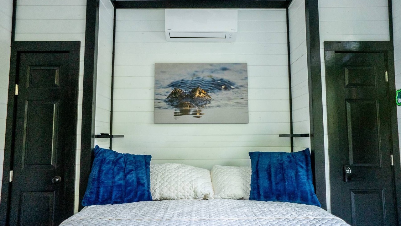 Photo of Bedroom in Board Camp