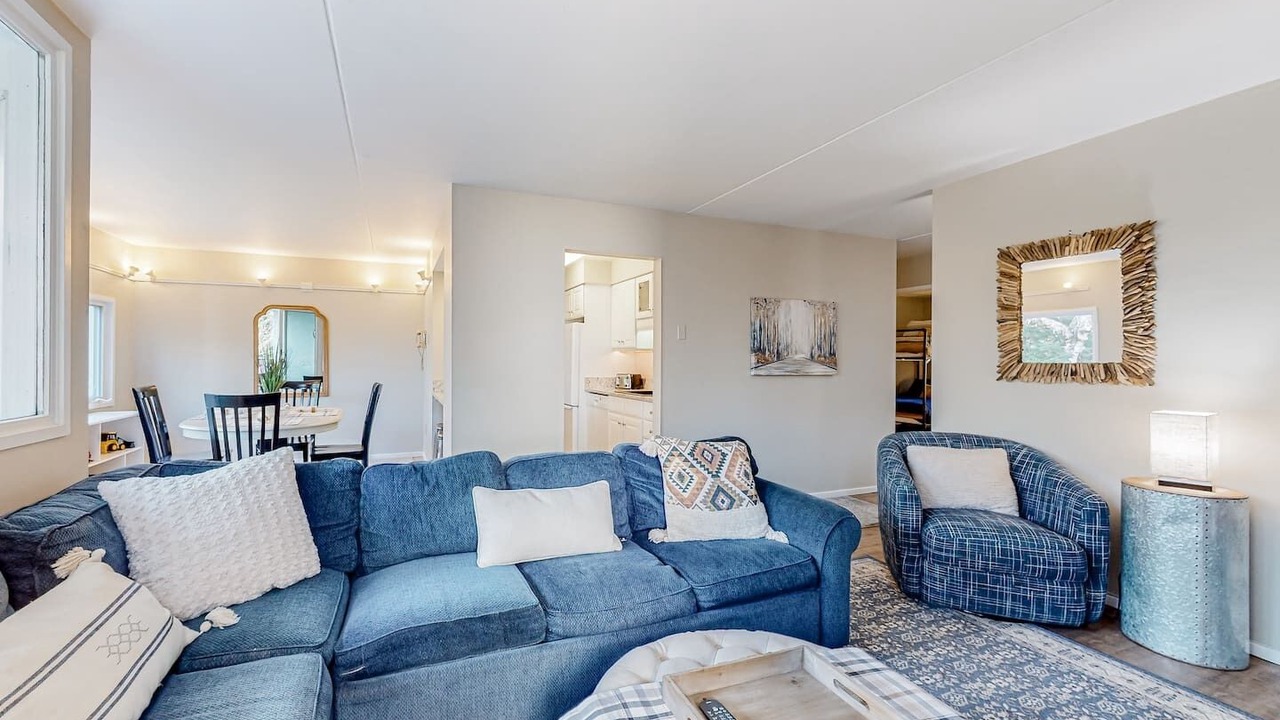 Photo of Livingroom in Warren