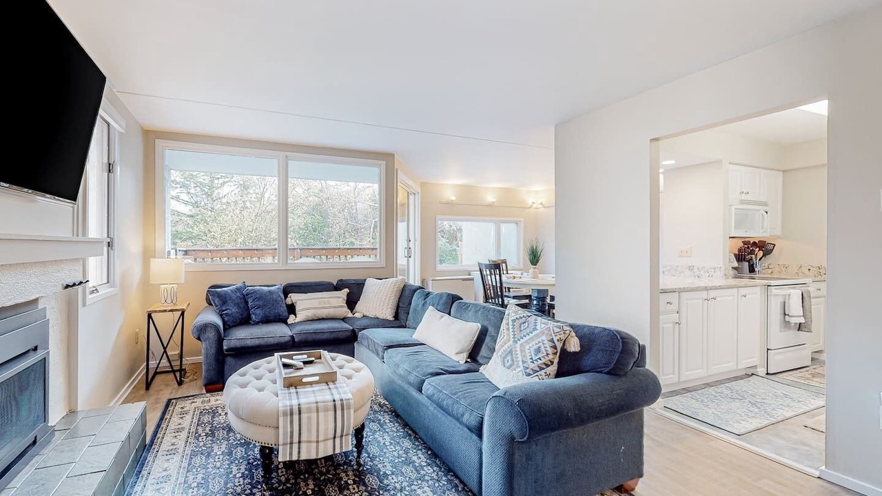 Photo of Livingroom in Warren