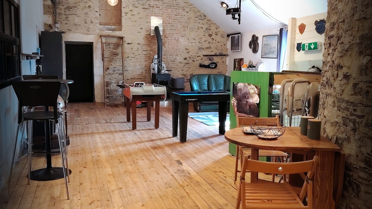 Photo of Others in Anetz