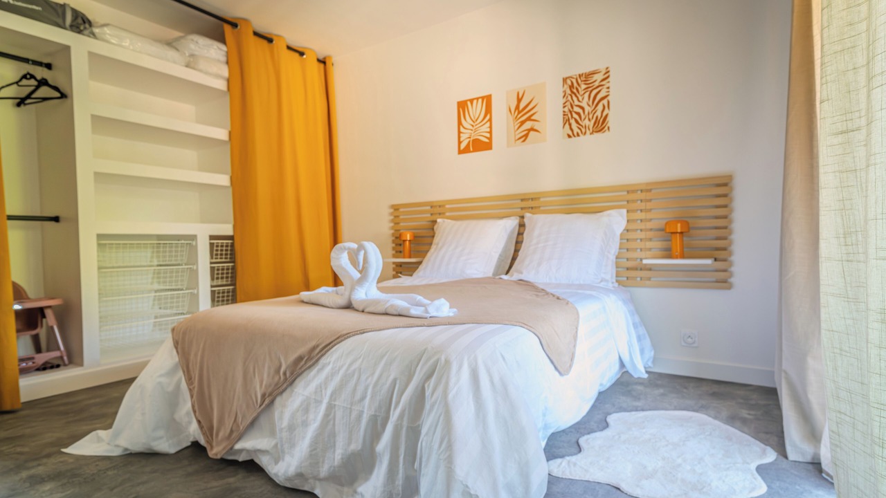 Photo of Bedroom in Le-Plessis-Trevise