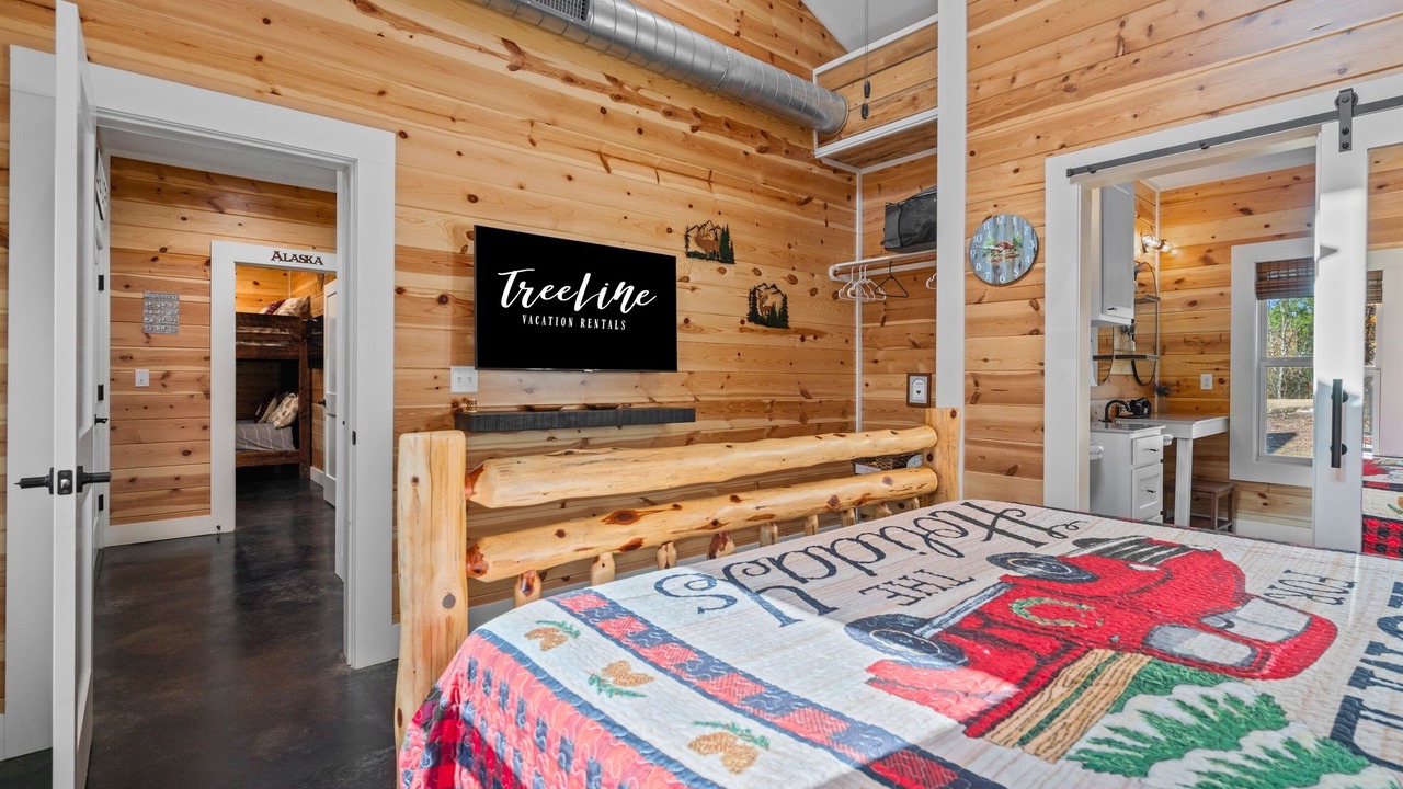Photo of Bedroom in Golden
