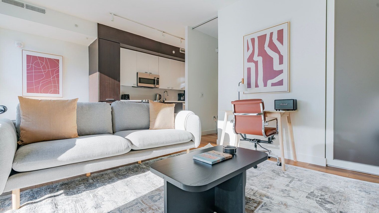 Photo of Livingroom in Navy Yard