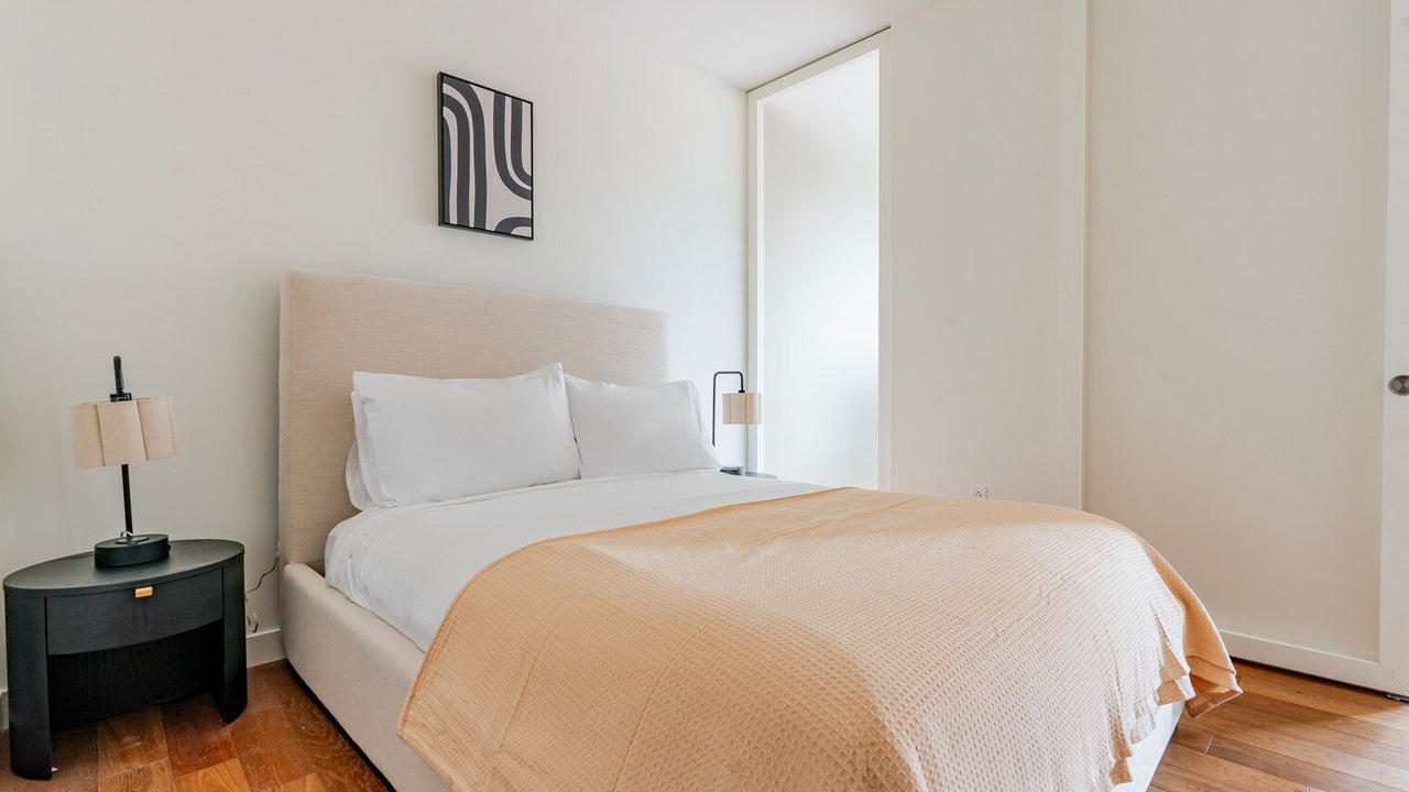 Photo of Bedroom in Navy Yard