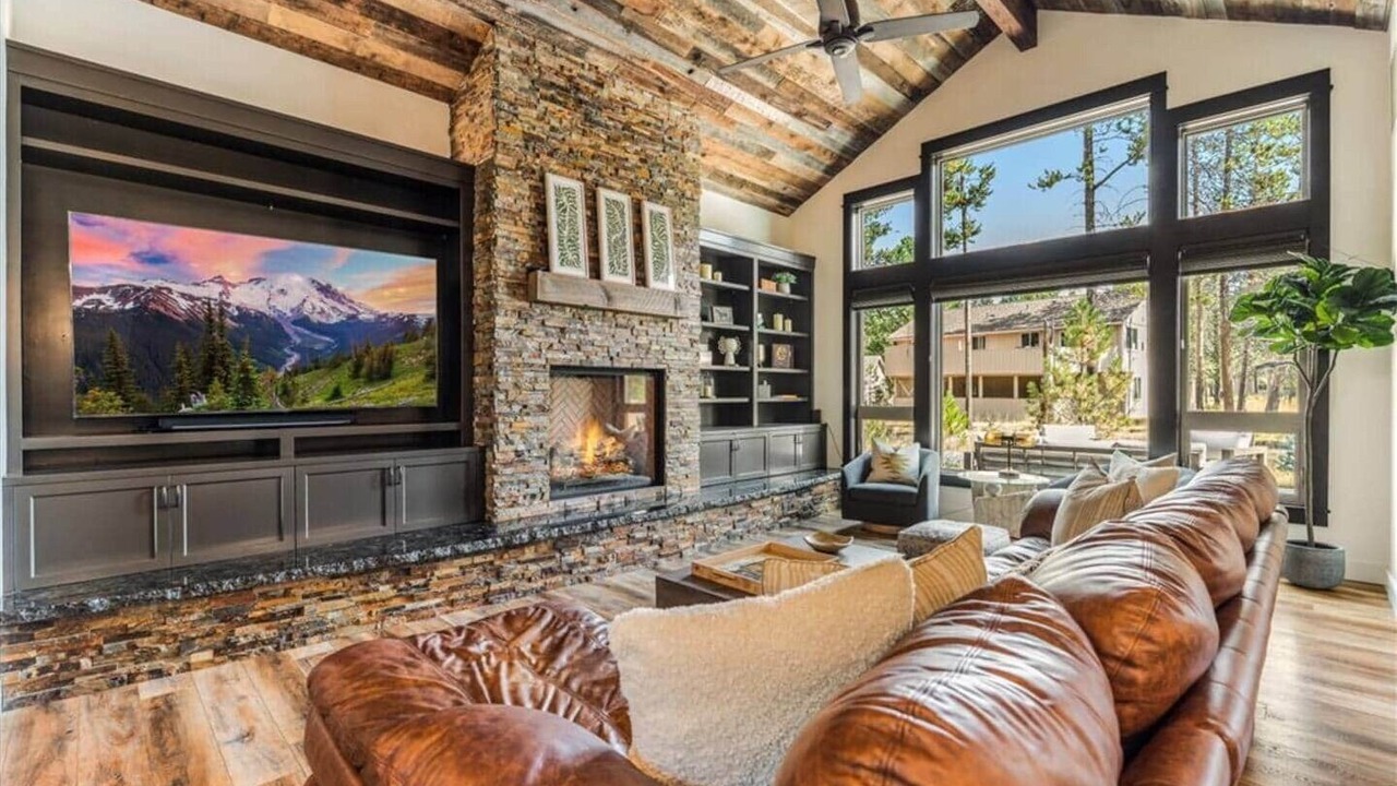 Photo of Livingroom in Sunriver
