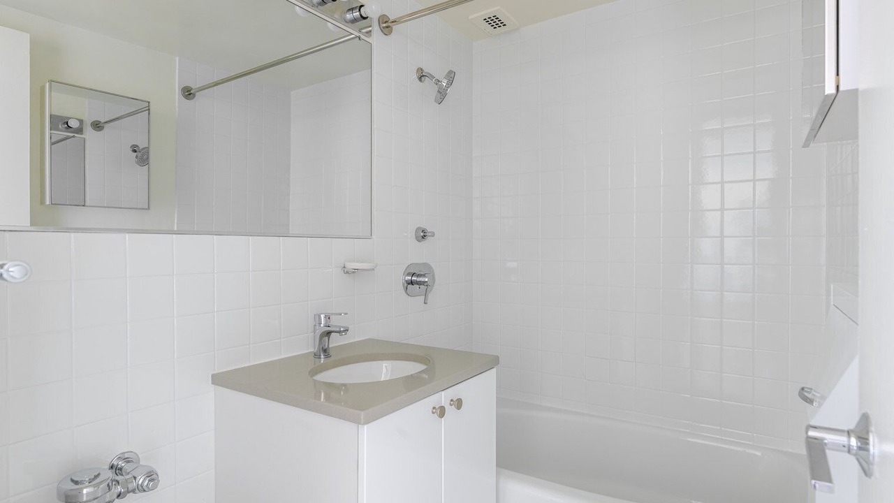 Photo of Bathroom in Prudential - St. Botolph