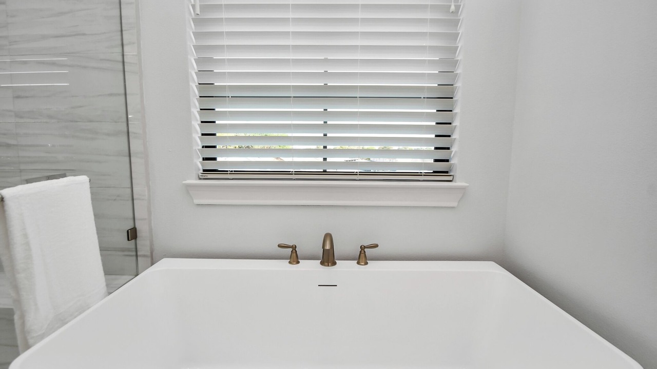 Photo of Bathroom in Woodlake - Briar Meadow