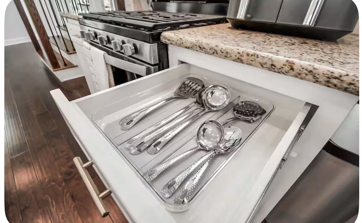 Photo of Kitchen in Woodlake - Briar Meadow