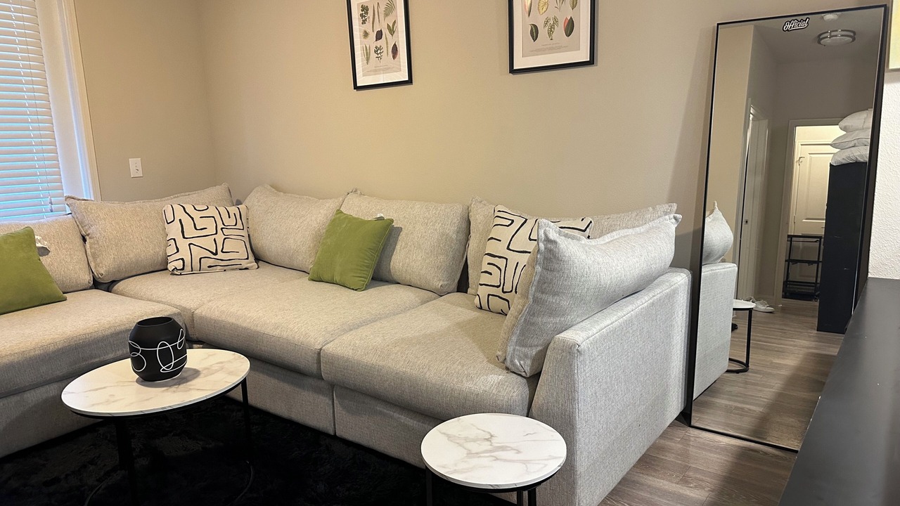 Photo of Livingroom in George Bush Park/Eldridge