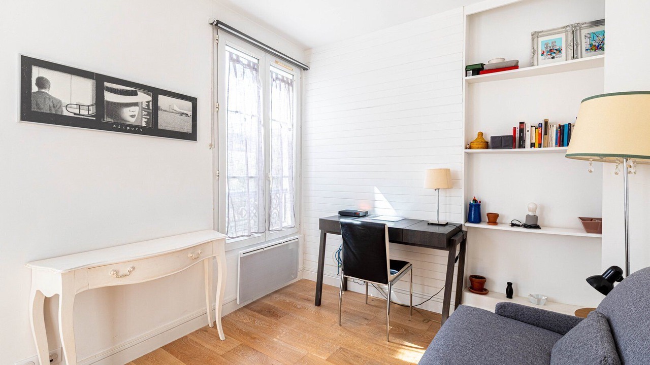 Photo of Livingroom in Arts-et-Metiers