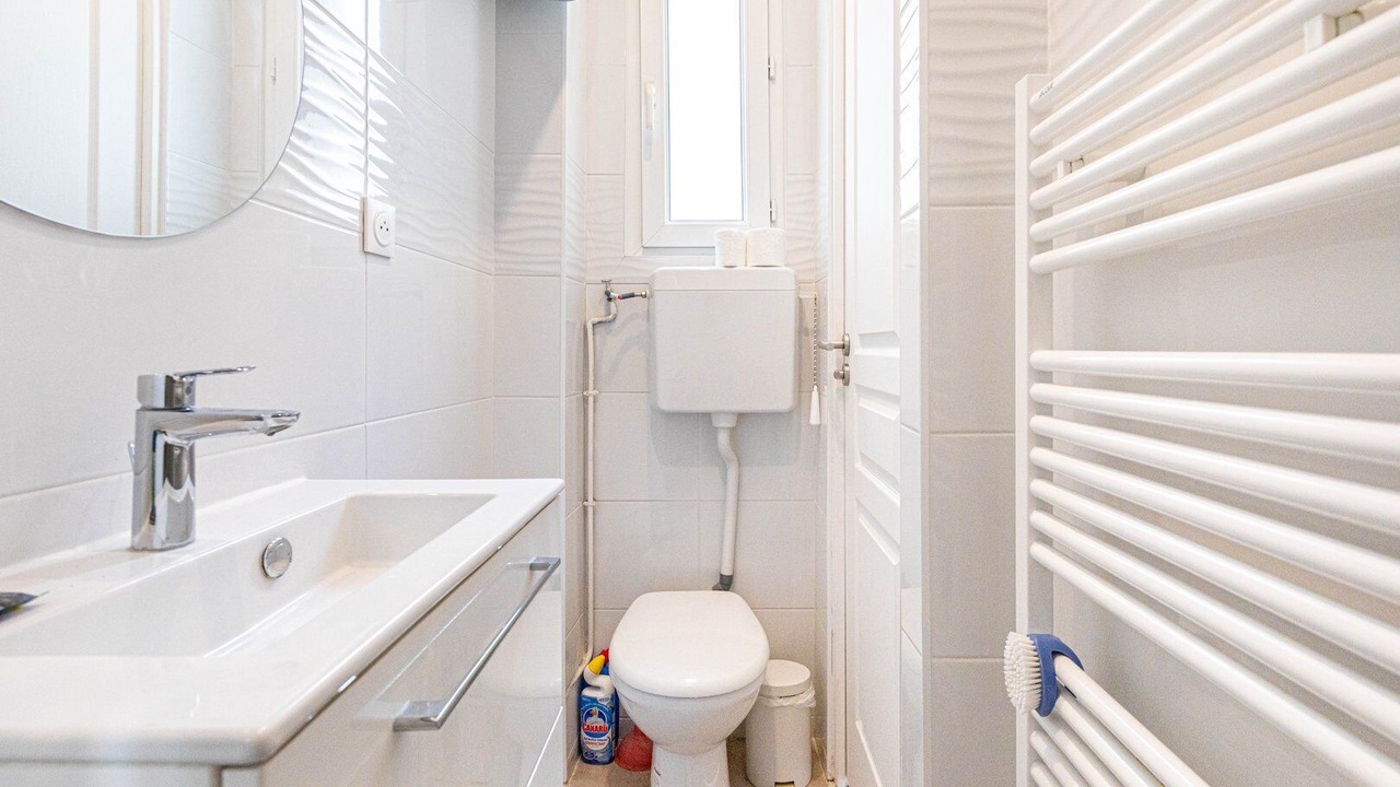 Photo of Bathroom in Arts-et-Metiers